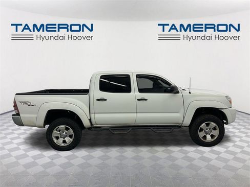 Used 2010 Toyota Tacoma PreRunner image 6