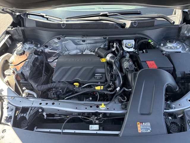 Used 2025 Chevrolet Trax LT w/ LT Convenience Package FWD image 19