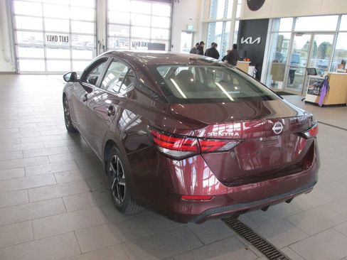 Used 2024 Nissan Sentra SV image 6