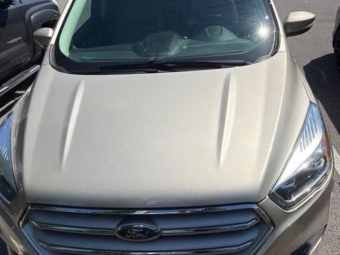 Used 2018 Ford Escape Titanium FWD image 3