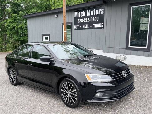 Used 2016 Volkswagen Jetta Sport FWD image 1