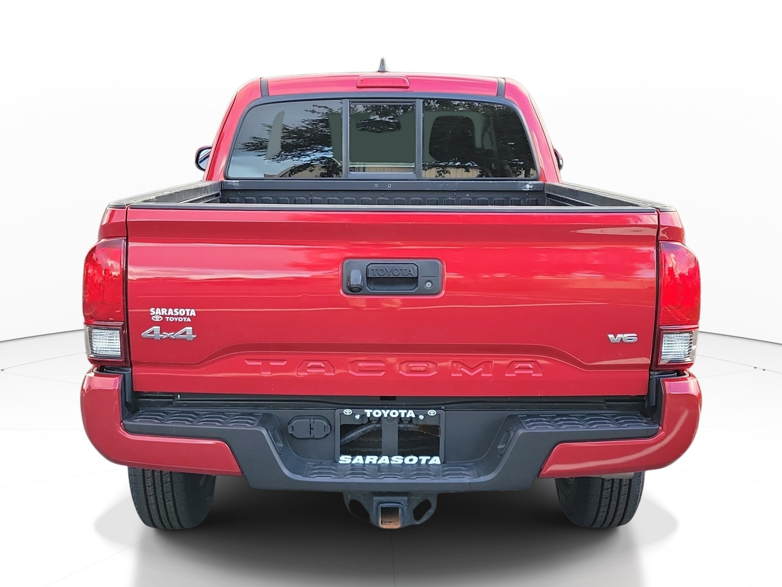 Used 2022 Toyota Tacoma SR5 w/ Technology Package AWD/4WD image 5