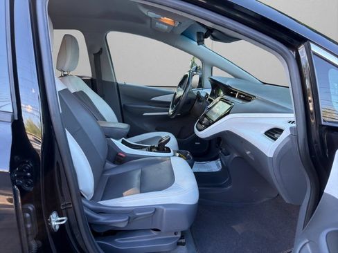 Used 2018 Chevrolet Bolt Premier w/ Driver Confidence II Package FWD image 13