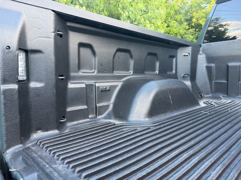 Used 2025 Chevrolet Silverado 1500 LT AWD/4WD image 19
