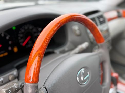 Used 2003 Lexus LS 430 image 47