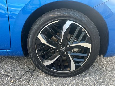 Used 2024 Nissan Versa SR image 28