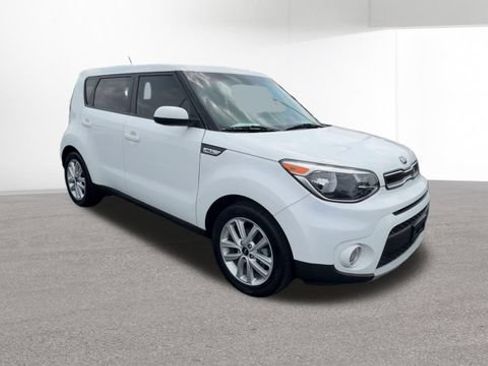 Used 2019 Kia Soul + FWD image 2