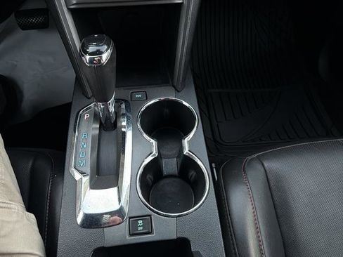 Used 2017 Chevrolet Equinox Premier image 23