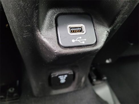 Used 2021 Jeep Renegade Latitude w/ Convenience Group image 10