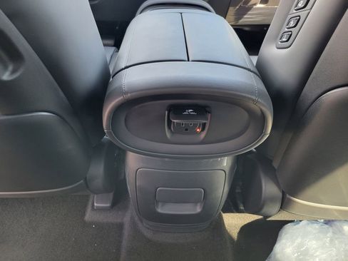 New 2026 Hyundai Palisade Limited FWD image 30