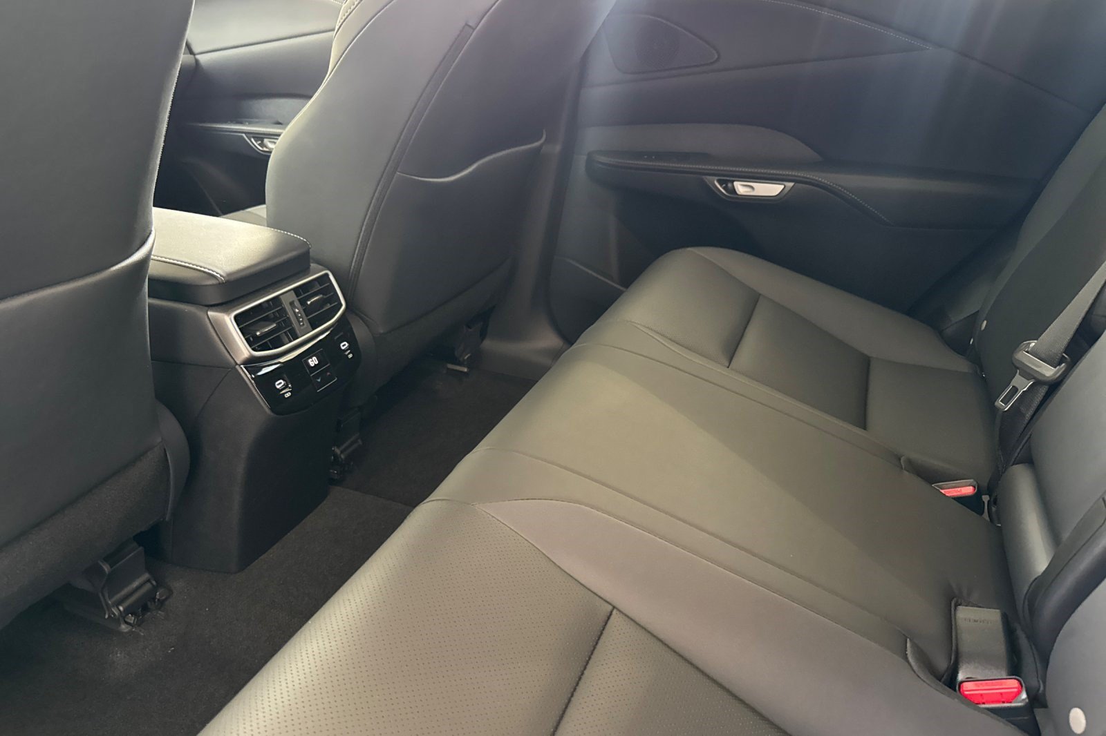 Used 2026 Lexus RX 350 FWD w/ Accessory Package (Z1) image 15