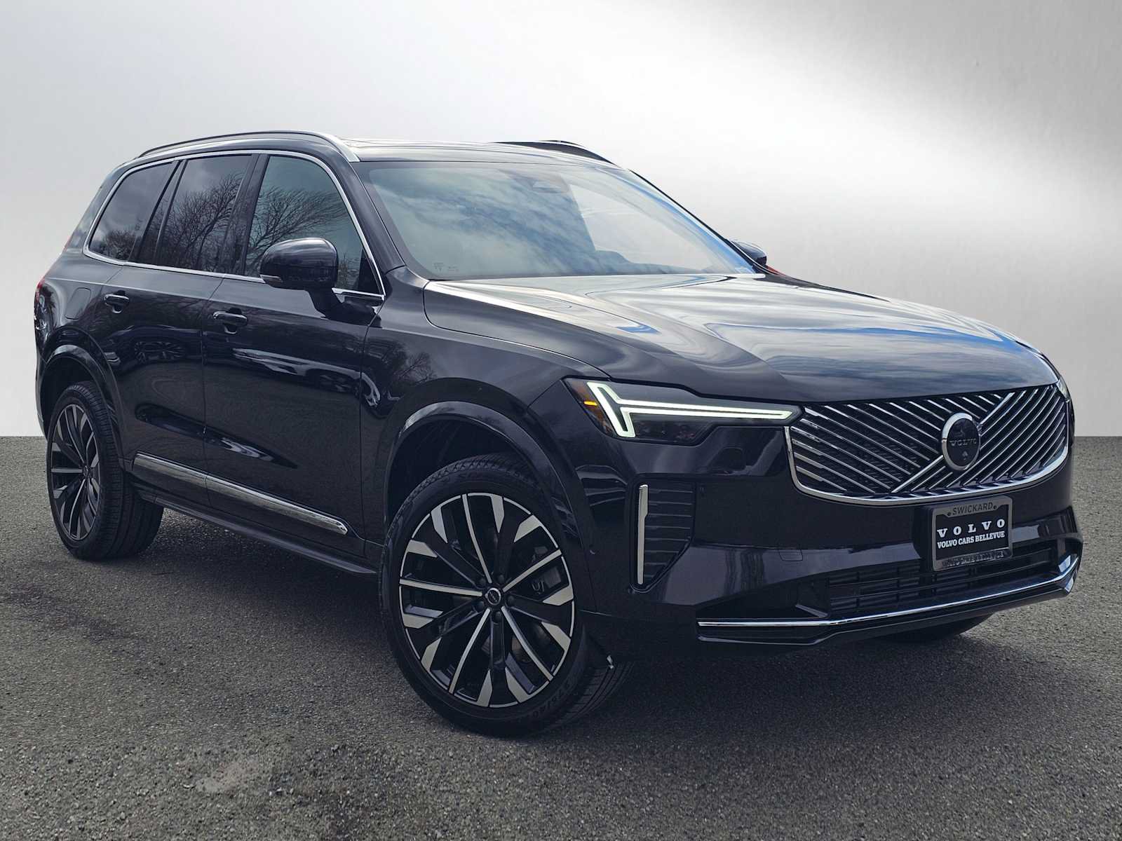 New 2026 Volvo XC90 T8 Plus w/ Protection Package AWD/4WD image 1