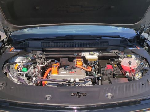 Certified 2024 Chevrolet Equinox EV RS image 29