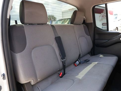 Used 2010 Suzuki Equator Sport RWD image 21