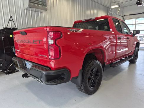 Used 2019 Chevrolet Silverado 1500 Custom Trail Boss w/ Custom Convenience Package AWD/4WD image 3