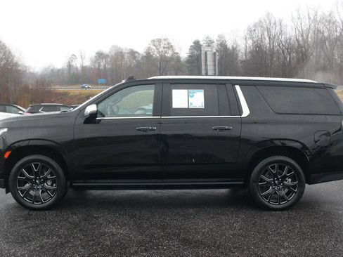 Used 2024 Chevrolet Suburban Premier w/ Max Trailering Package image 4