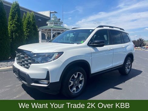 Used 2022 Honda Passport TrailSport image 2