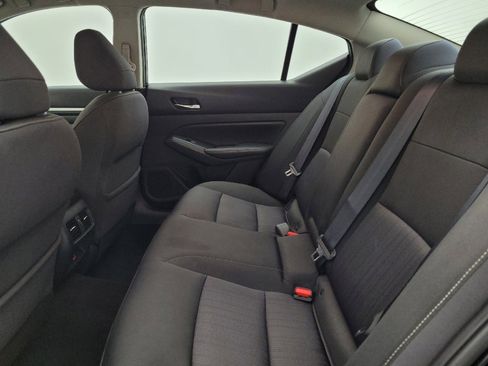 Used 2019 Nissan Altima 2.5 SV AWD/4WD image 18