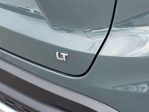 Used 2025 Chevrolet Trax LT FWD image 23