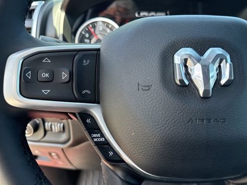 Used 2025 RAM 1500 Big Horn AWD/4WD image 41