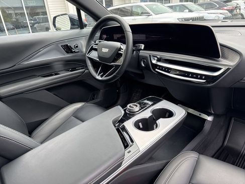 Used 2024 Cadillac Lyriq Tech w/ Driver Assist Package AWD/4WD image 68