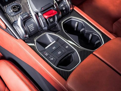 Used 2024 Lamborghini Urus S image 33