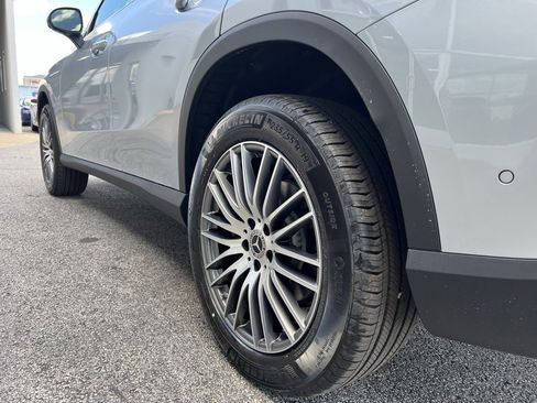 Certified 2025 Mercedes-Benz GLC 300 4MATIC image 7