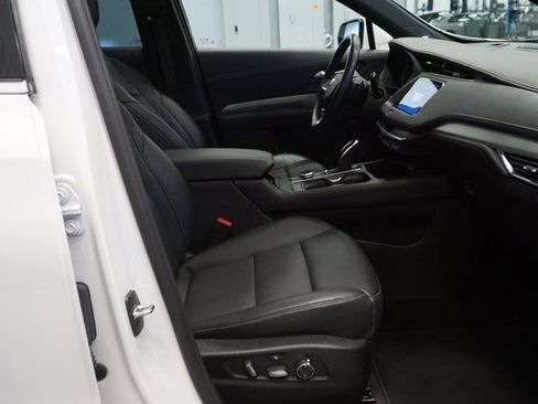 Used 2023 Cadillac XT4 Premium Luxury w/ Driver Assist Package image 17