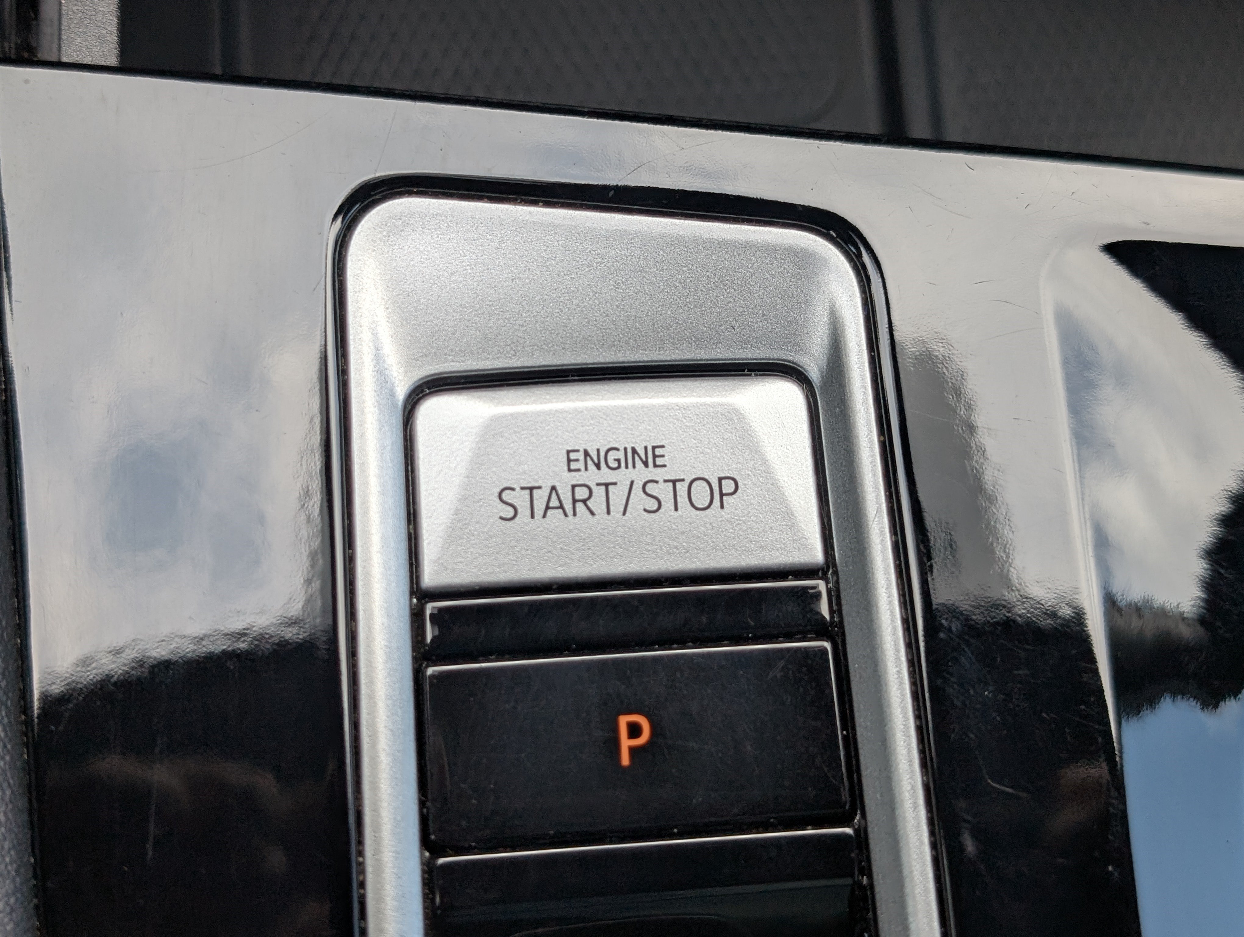 Used 2024 Volkswagen Atlas SEL AWD/4WD image 36