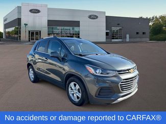 Used 2020 Chevrolet Trax LT w/ LT Convenience Package FWD video 2