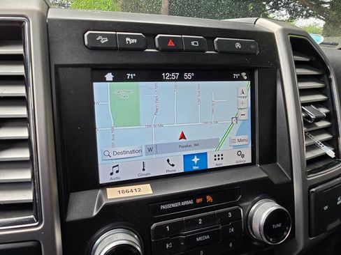 Used 2018 Ford F150 Platinum w/ Equipment Group 701A Luxury image 32