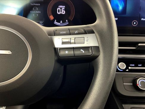 Certified 2025 Hyundai Santa Cruz SE FWD image 13