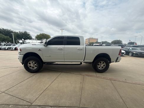 Used 2024 RAM 2500 Laramie AWD/4WD image 3