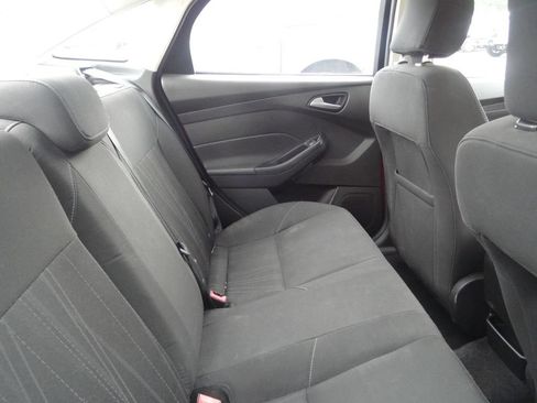 Used 2016 Ford Focus SE FWD image 10
