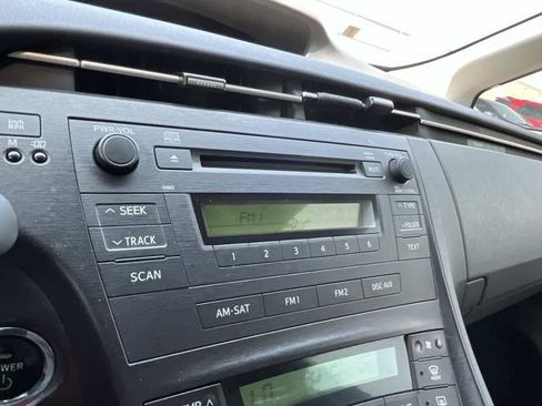 Used 2010 Toyota Prius Two FWD image 38