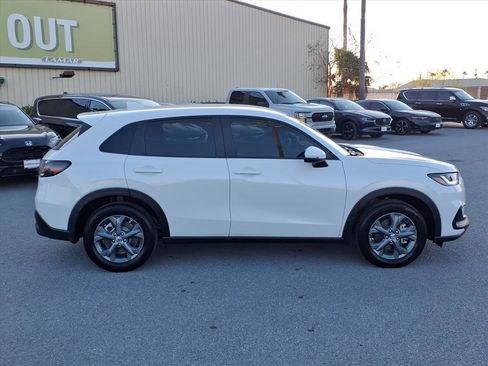 Certified 2026 Honda HR-V LX image 9