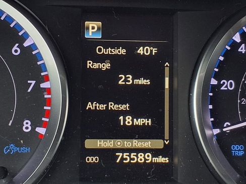 Used 2019 Toyota Highlander LE image 19