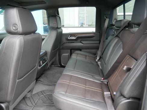 Certified 2024 Chevrolet Silverado 3500 High Country w/ High Country Premium Package image 9