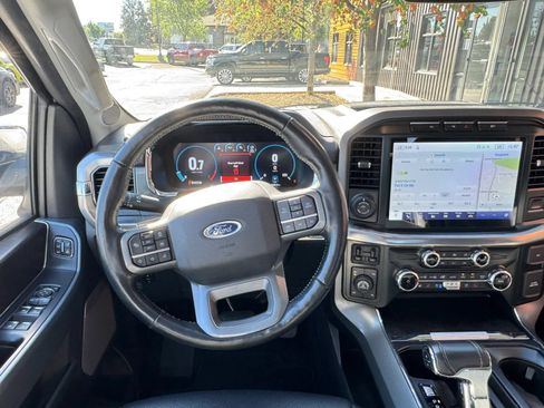 Used 2022 Ford F150 Lariat w/ Equipment Group 502A High AWD/4WD image 14