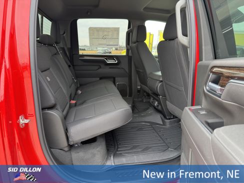 New 2026 GMC Sierra 2500 SLE w/ SLE Value Package; image 17