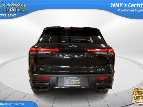 Used 2025 INFINITI QX60 Luxe AWD/4WD image 7
