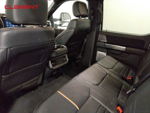 Used 2024 Ford F250 Platinum image 34