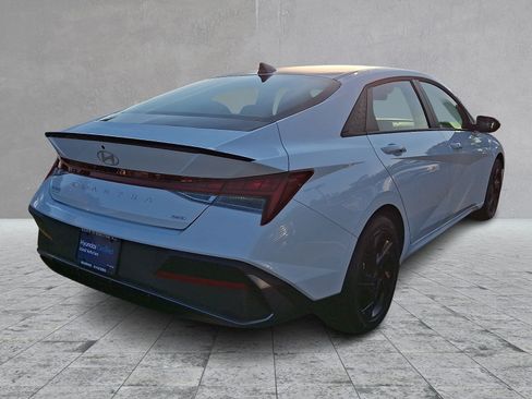 Used 2026 Hyundai Elantra SEL FWD image 4