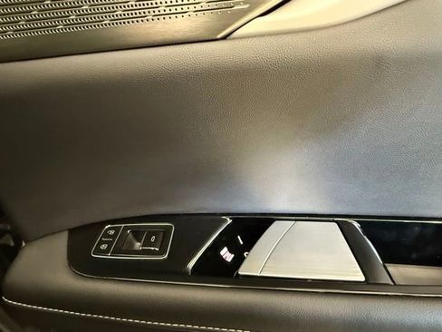 Used 2025 Cadillac Optiq Luxury 1 image 29