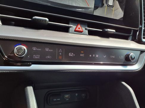 Used 2025 Kia Sportage SX FWD image 9
