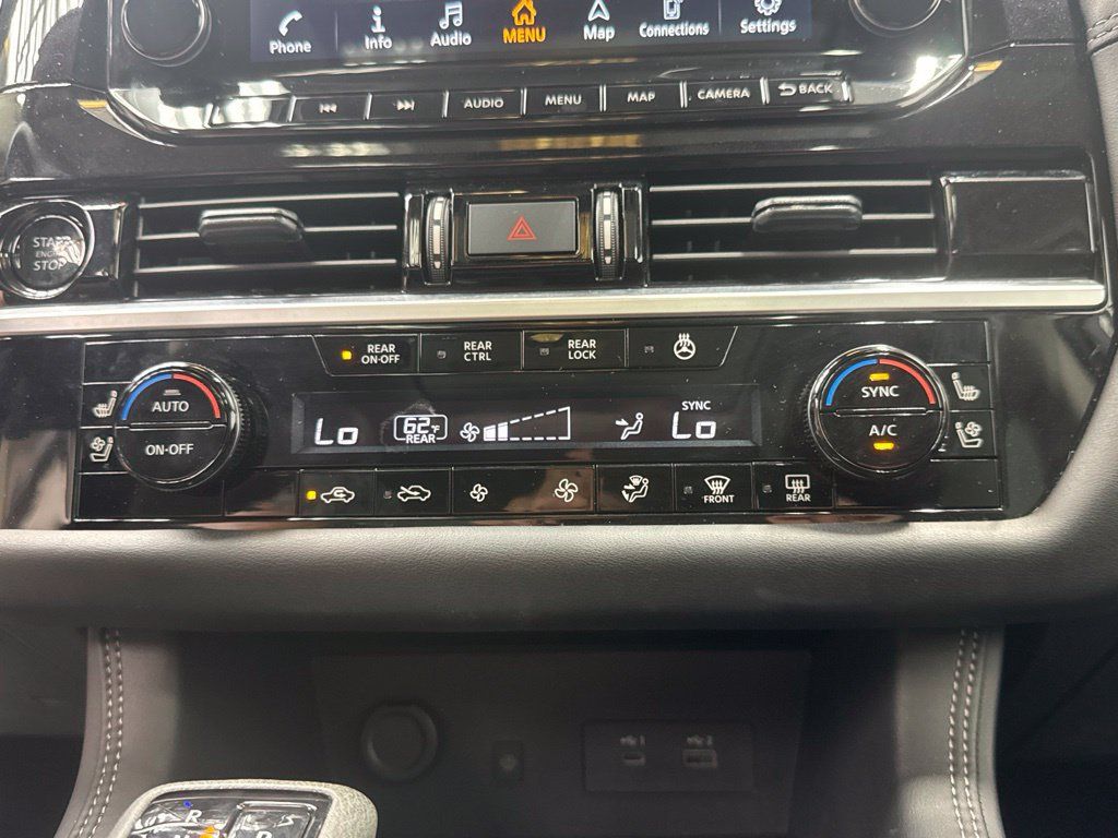 Used 2025 Nissan Pathfinder Platinum FWD image 27