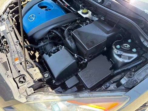 Used 2013 MAZDA MAZDA3 i Touring FWD image 26
