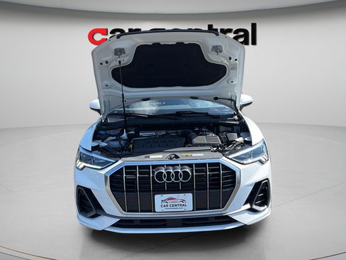 Used 2025 Audi Q3 2.0T Premium AWD/4WD image 2