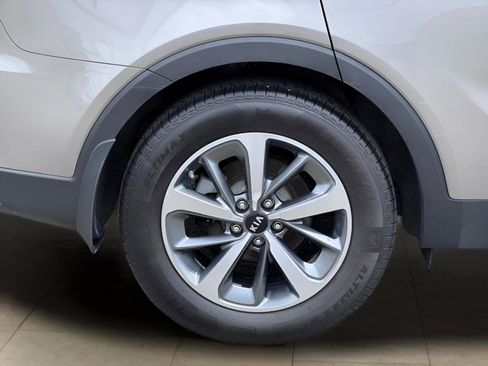 Used 2019 Kia Sorento EX w/ EX Premium Package AWD/4WD image 40