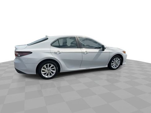 Used 2023 Toyota Camry LE FWD image 8